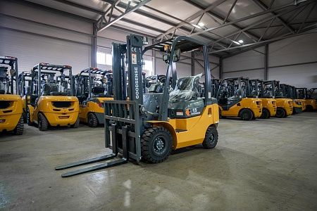  Дизельный погрузчик GOODSENSE FD15 1,5т 3,0м Yanmar Арт 807148 низкие цены 